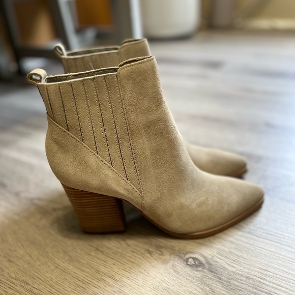 Marc Fisher Women’s ALVA POINTY TOE BOOTIE 9 - Picture 3 of 5